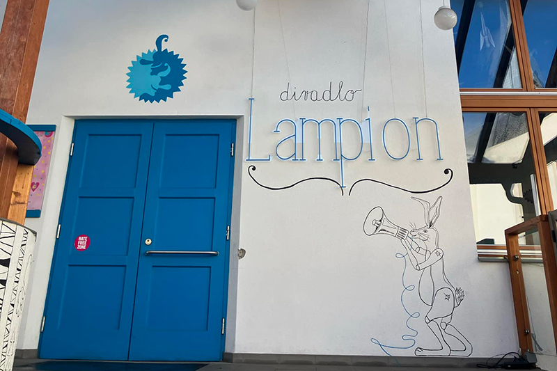 Divadlo Lampion