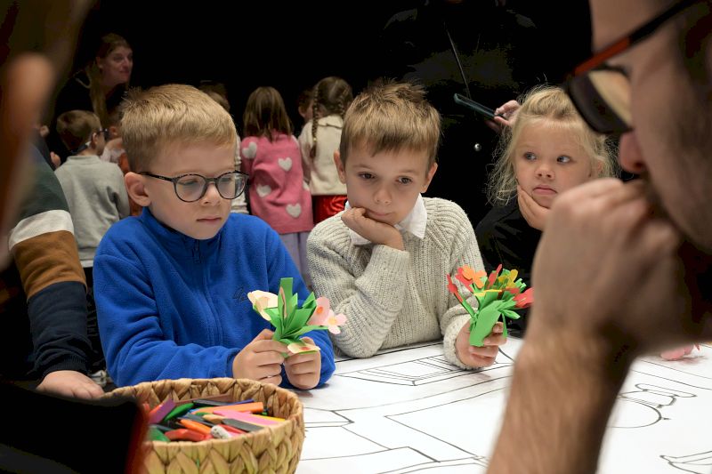 Divadlo loutek, Ostrava / Vezmi babičku do divadla