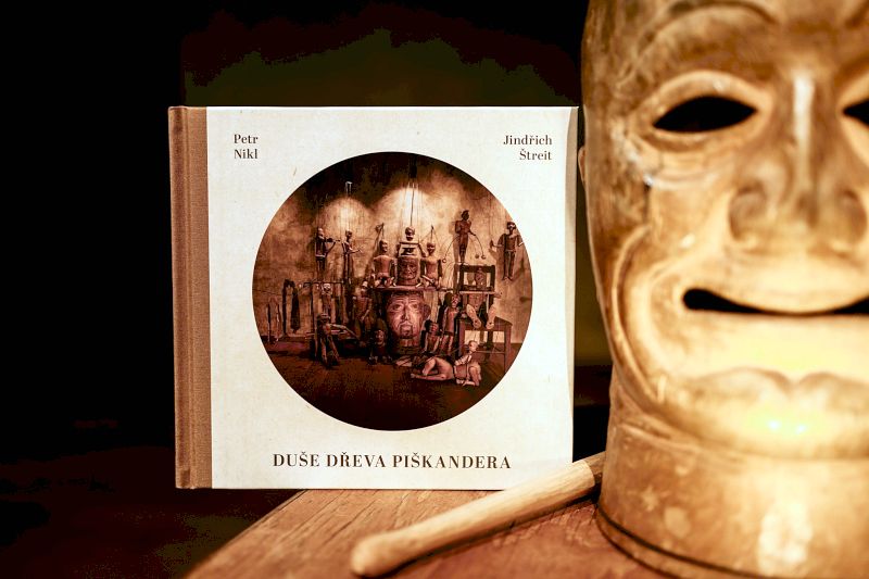 Valdštejnská lodžie - kulturní imaginárium / Duše dřeva Piškandera