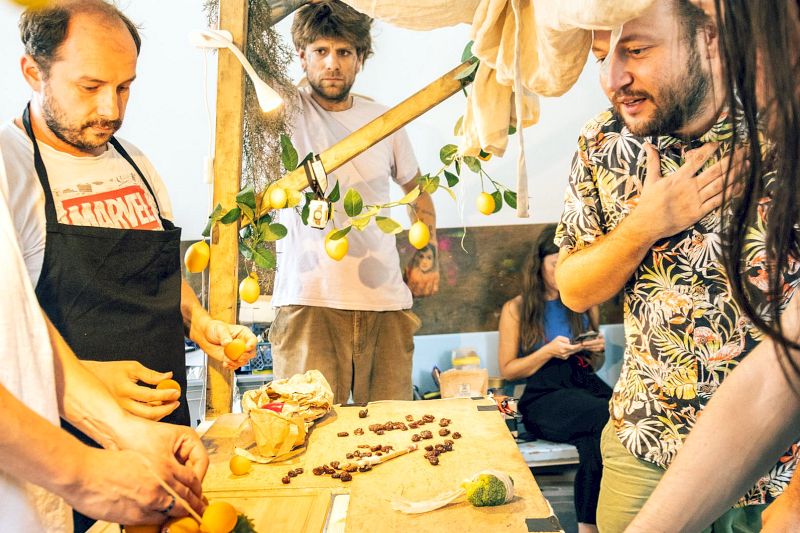 Divadlo LETÍ / Tutti Frutti aneb Politický salát